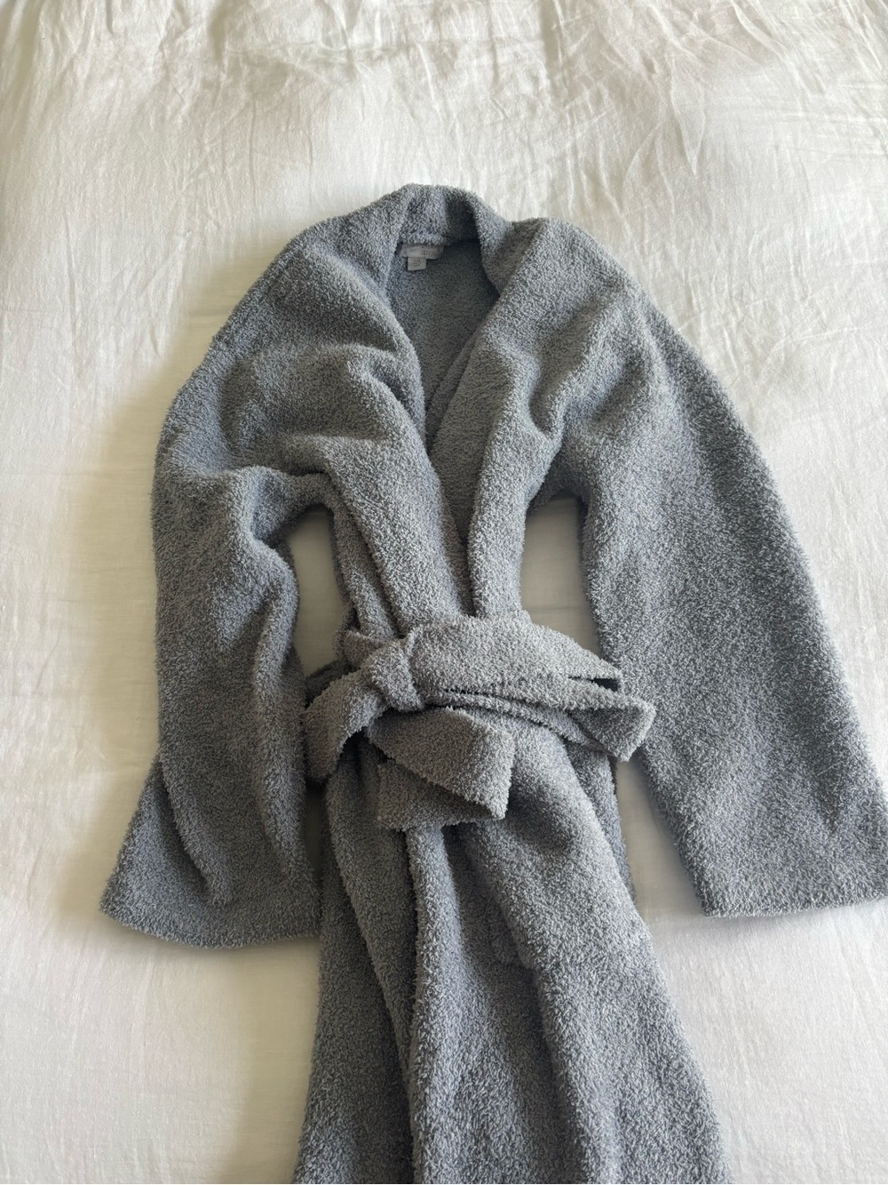 NWOT Barefoot Dreams S/M robe